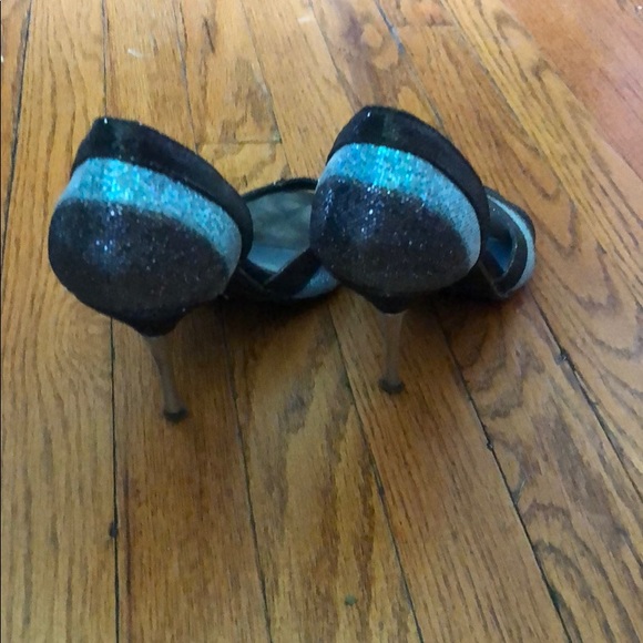 Heals - Picture 3 of 4